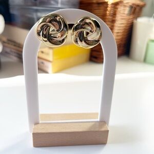 NIP Gold Knot Fashion Earrings